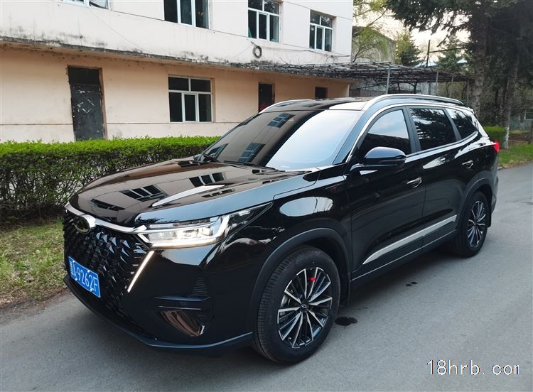出售个人一手 瑞虎8pro1.6豪华7坐